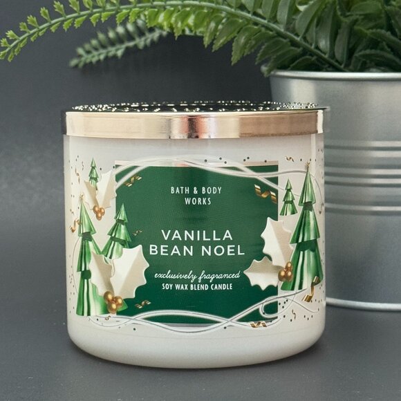BBW Vanilla Bean Noel Bath & Body Works 3 Wick Candle - Picture 1 of 10